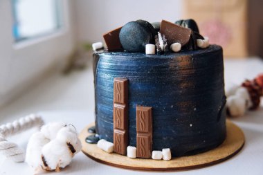 güzel tasarımcı çikolatalı kek