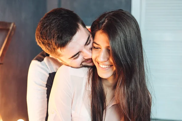 Mann und Frau verbringen Zeit miteinander — Stockfoto