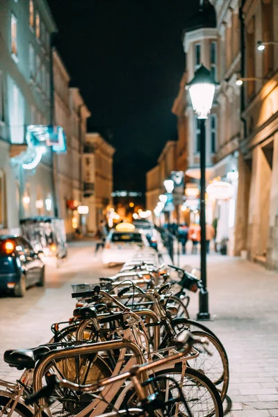 Bicicletas para alugar estacionamento — Fotografia de Stock