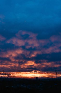günbatımı gökyüzü arkaplanı.