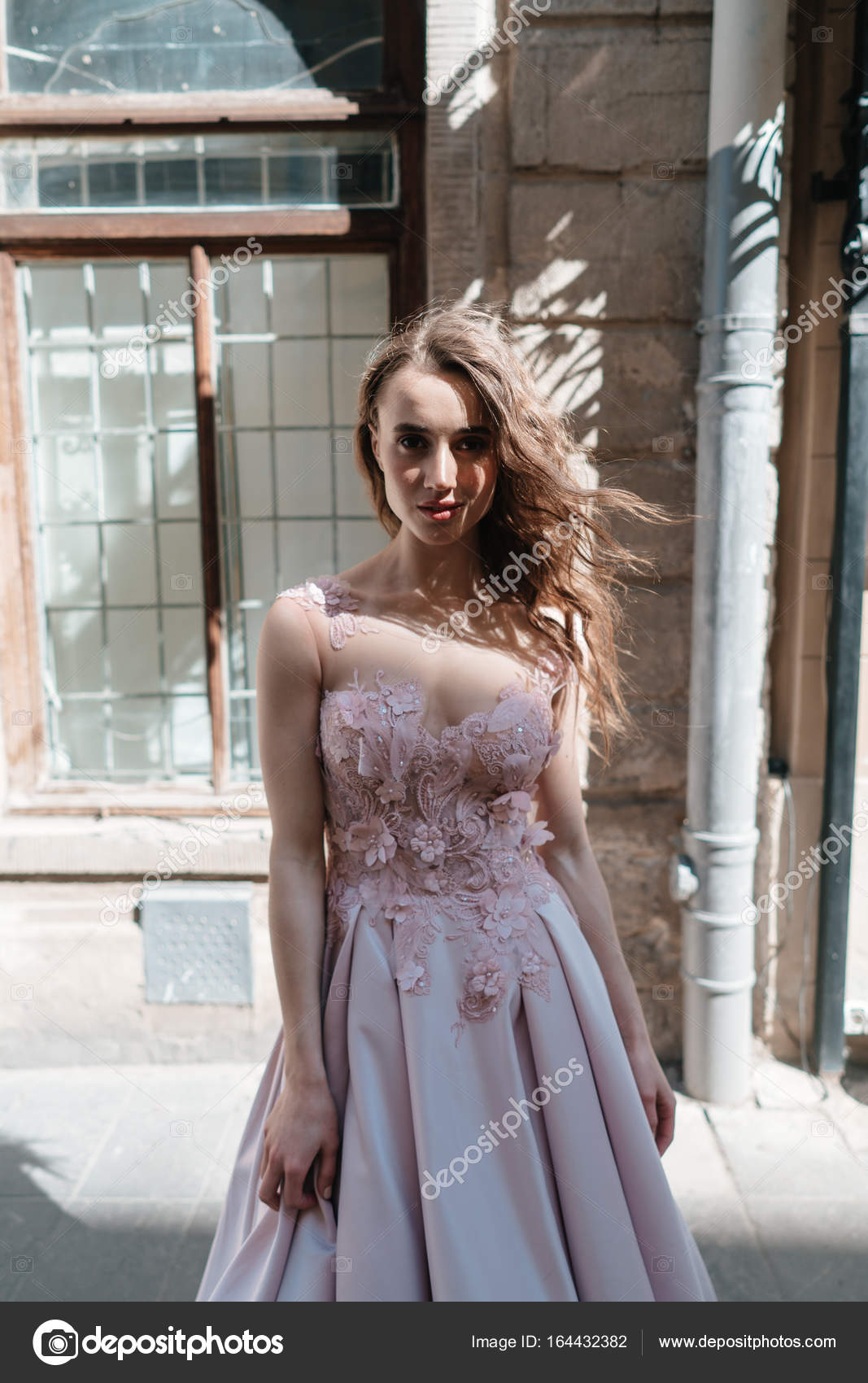 Fashion style Stylish beautiful evening dresses for girls Fashion week Stylish beautiful evening dresses for girls