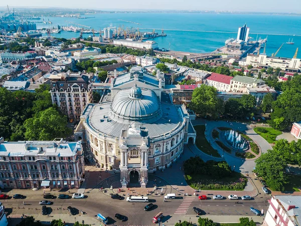 Повітряний вид театру опери та балету — стокове фото