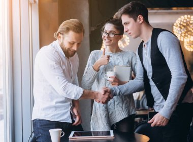 İş tokalaşması ve iş adamı kavramı