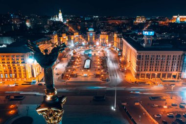 KYIV, UKRAINE - 5 Ağustos 2019: Meydan Nezalezhnosti başkent Ukrayna 'nın merkez meydanıdır.