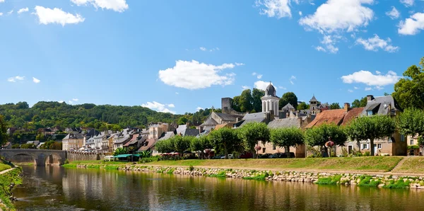 A cidade de Montignac — Fotografia de Stock