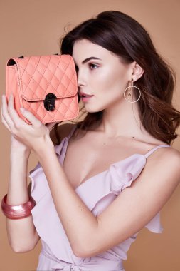 Güzel güzel kadın makyaj yüz bakımı kozmetik cre portresi