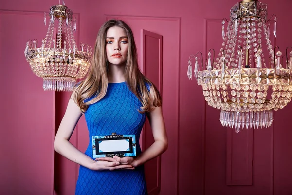 Güzel seksi güzel yüzünü sarı saçlı kadın kız moda model w