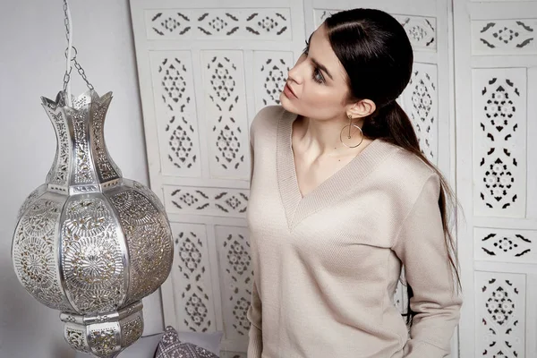 Güzel seksi kadın esmer saç Doğu tarzı Arapça Fas 