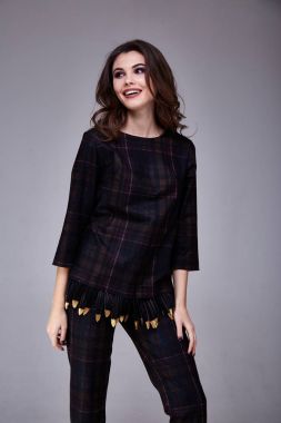 Güzel genç seksi bir kadın ihale portre sevimli yüzü gülümse 