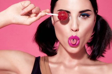 Seksi güzel kadın esmer saç stili perfe yakın portresi