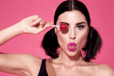 Seksi güzel kadın esmer saç stili perfe yakın portresi