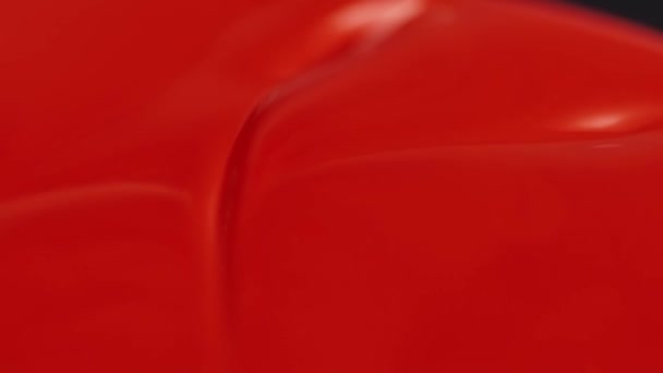 Rode Verf Lippenstift Vloeibare Textuur Borstel Olieverf Schilderkunst Mengen Van — Stockvideo
