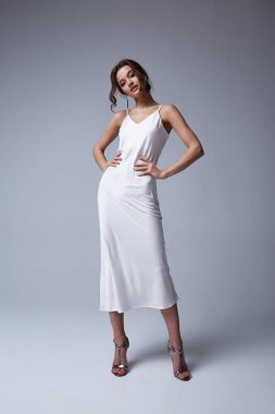 Güzel seksi kadın makyaj moda yaz koleksiyonu bez giymek