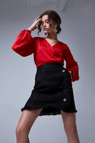 Vacker kvinna business stil samling fest mode kläder — Stockfoto