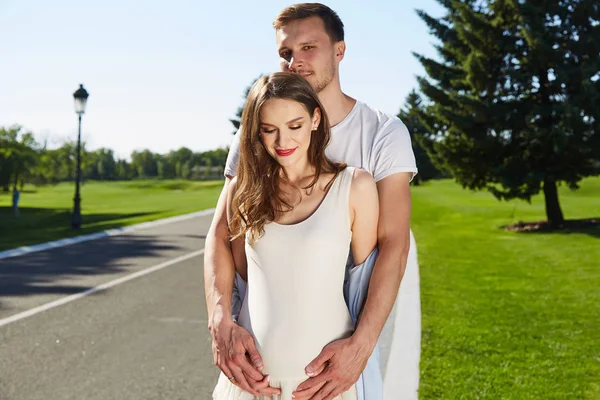 Happy Couple Love Waiting Child Pregnancy Hug Walk Summer Park — Stock Photo, Image