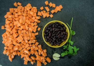 Tatlı patates ve fasulye