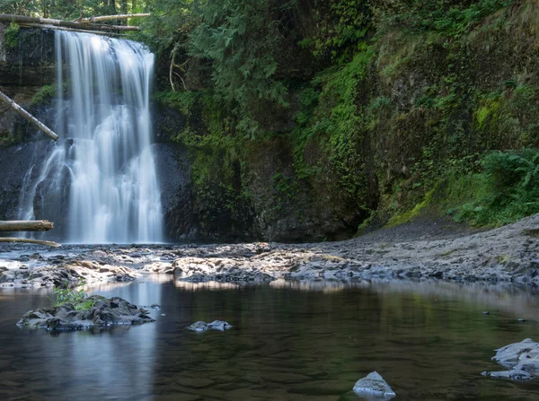 Oberer Nordfall und Pool — Stockfoto