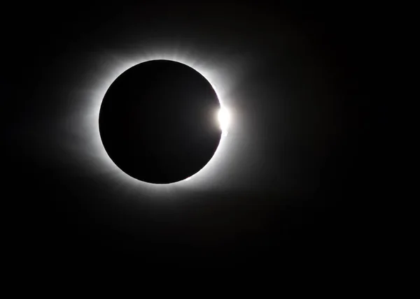 Corona around total solar eclipse — Stock Photo, Image