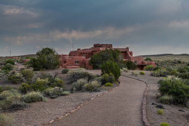 Adobe Ziyaretçi Merkezi ve iz