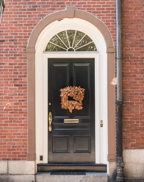 Black Door with Fall Wreath — Stock Photo, Image