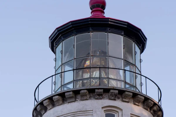 Zbliżenie na Heceta Head Lighthouse pokoju światło — Zdjęcie stockowe