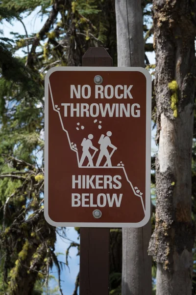 No Rock Throwing Sign — Stock Photo, Image