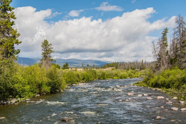 Río Colorado al sur del Parque Nacional de Rocky Mountain —  Fotos de Stock