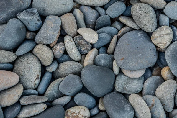 Amplia vista de rocas lisas de playa — Foto de Stock
