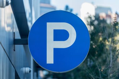 Büyük P işareti otopark