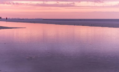 Düşük Tide sabahlar ışık