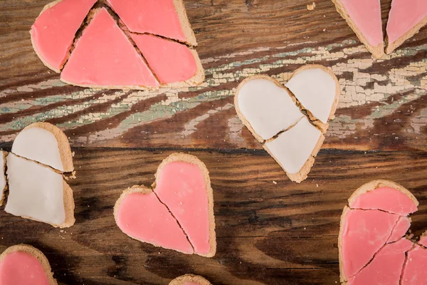 Broken Heart Cookies On Table Top — Stock Photo, Image