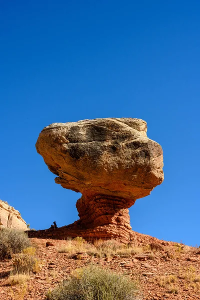 Guardando verso la Roccia Equilibrata — Foto Stock
