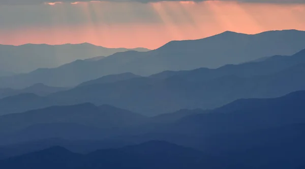 Múltiples capas de montañas en Blue Ridge — Foto de Stock