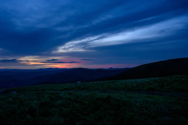 Az éjszaka utolsó színe Roan Highlands felett — Stock Fotó