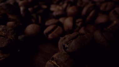 Kahverengi Arkaplanda Kahve Fasulyesi Üstgeçidi