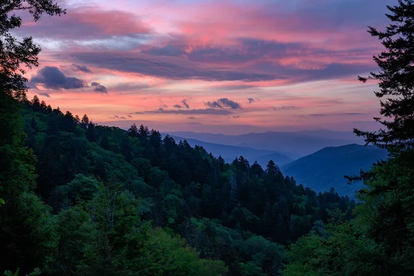 Amanecer Cielos Sobre Capas Montañas Los Ahumados — Foto de Stock