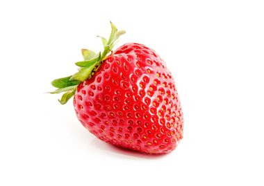 Çilek beyaz arkaplanda izole edildi