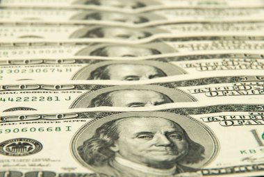 Arkaplan olarak 100 dolar..