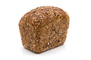 Çavdar ekmek ile beyaz izole arka planda linseeds
