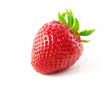 Çilek beyaz arkaplanda izole edildi