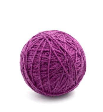 Beyaz arkaplanda iplik yumağı