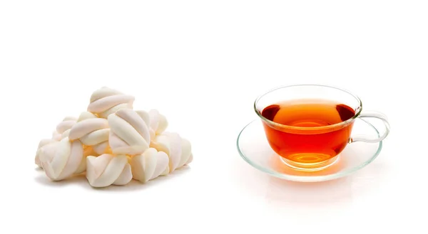 Xícara Chá Com Marshmallows Fundo Branco — Fotografia de Stock