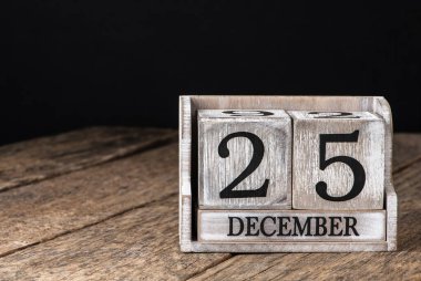 Takvim tarihini 25 ve ay aralığını engelle