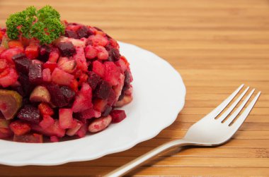 Sebze salatası ve pancar hazır.