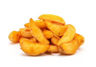 Kızarmış patates dilimleri. Fast food. Beyazda izole edilmiş