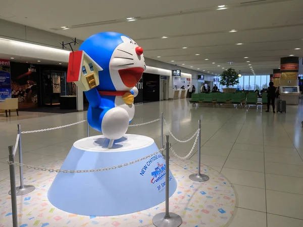Doraemon model op New Chitose luchthaven. Stockfoto