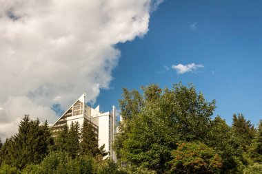 Panorama otel Otelimize ve mavi gökyüzü