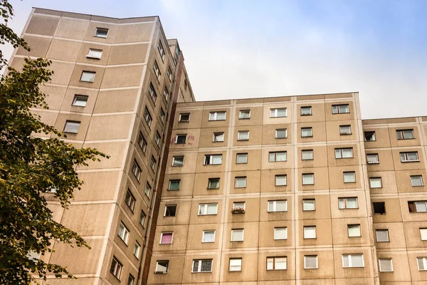 Prekast beton labs ile yapılan bina