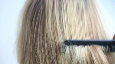 arka başın taranmış uzun saçlı closeup