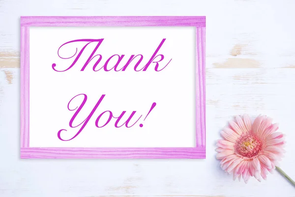 Rózsaszín virág GA és a szavakat köszönöm — Stock Fotó
